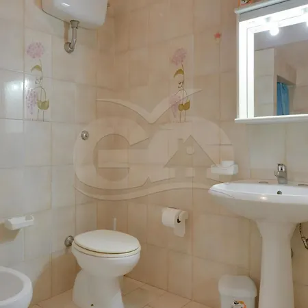 Flora - Goelba Apartment